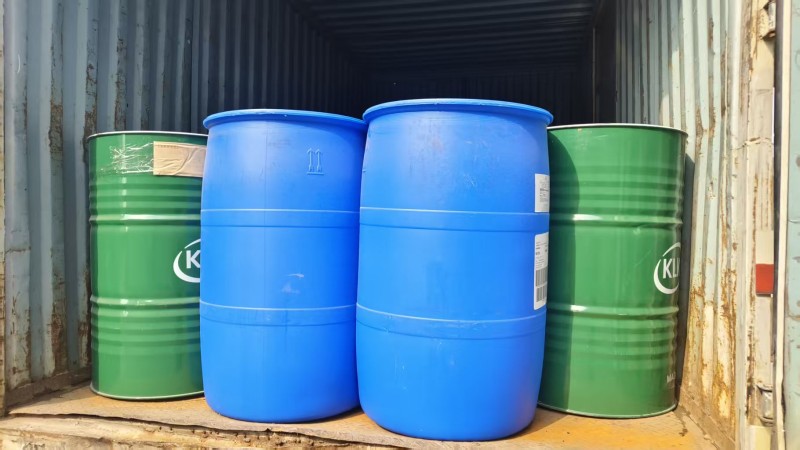 食品級(jí)甘油和山梨醇發(fā)貨輝縣.jpg 食品級(jí)甘油和山梨醇發(fā)貨輝縣.jpg