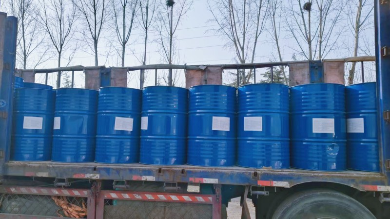 德源甘油的出貨現(xiàn)場(chǎng).jpg 德源甘油的出貨現(xiàn)場(chǎng).jpg